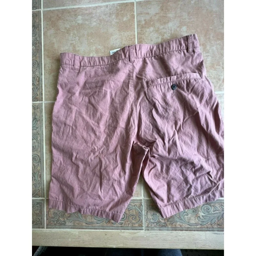 H&M Divided  Shorts Flat Front Dusty Pink Chinos Men Size‎ 34